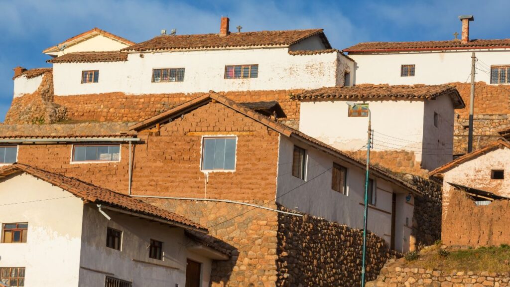 A mayor activates the measure to expropriate abandoned homes to recover the abandonment of the center of his municipality