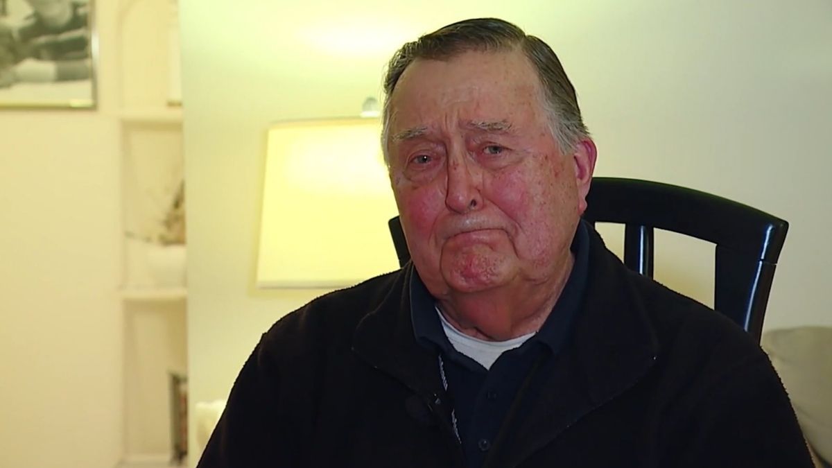 An 88-year-old retiree loses his pension and is forced to continue working in a supermarket: a donation of 1.5 million euros changes his life