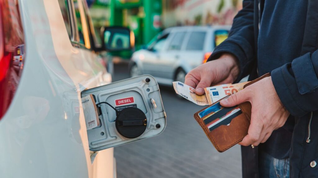 How and when will the price of gasoline drop after the release of IEA oil reserves?