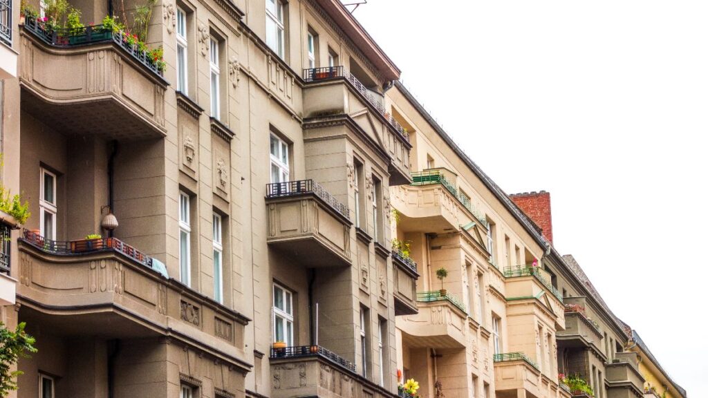 If you live in a house owned by your parents with their permission and they die, “those assets are capable of producing income, of being rented, and therefore they are what we call patrimonial assets.”