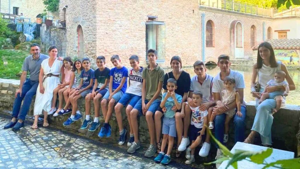 Javier and Belén, parents of 15 children: "It is with 2 and it has an effort, because with 15 it also has its own thing, but then it has good moments too"