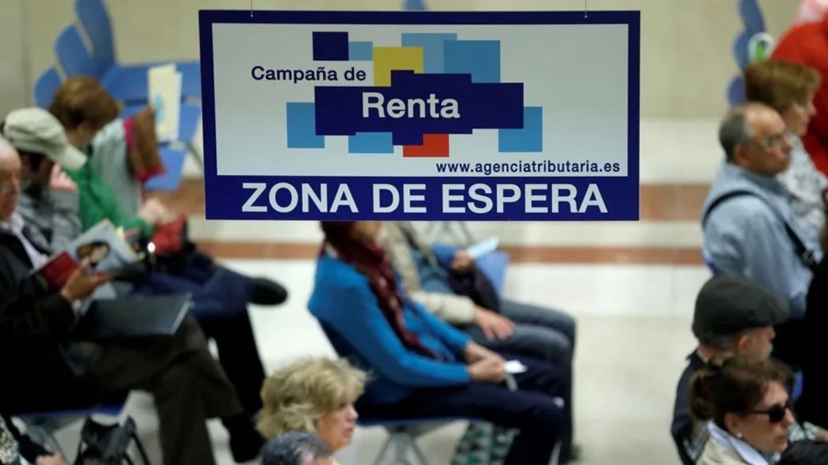 One in three Spaniards pays more to the Treasury for not applying available deductions