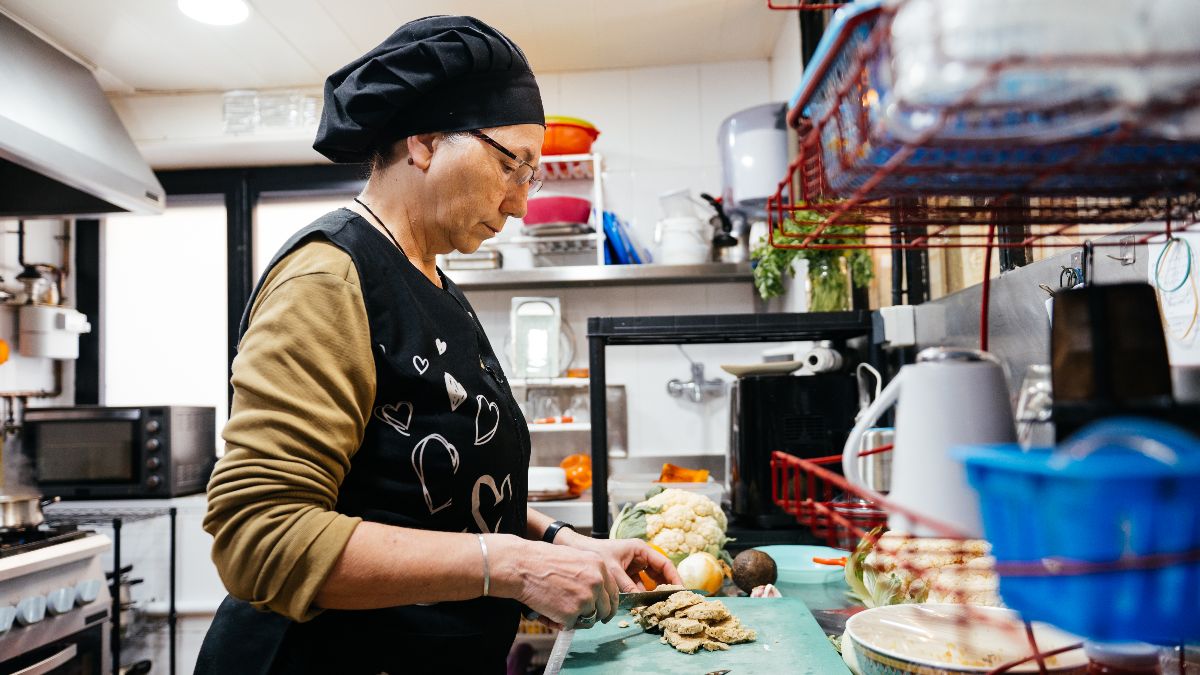 Sue (83 years old) continues working after taking care of her grandchildren: “I hope to retire at 90”