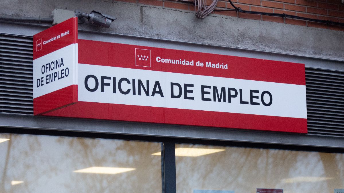 The SEPE requires a 78-year-old man to return 2,947.68 euros for collecting unemployment when he could already retire and Justice agrees with him as the claim does not exceed 3,000 euros