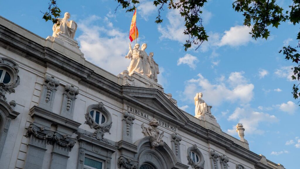 They lose 40,920 euros to the Treasury despite presenting a family loan contract signed a year after the money arrived in their account