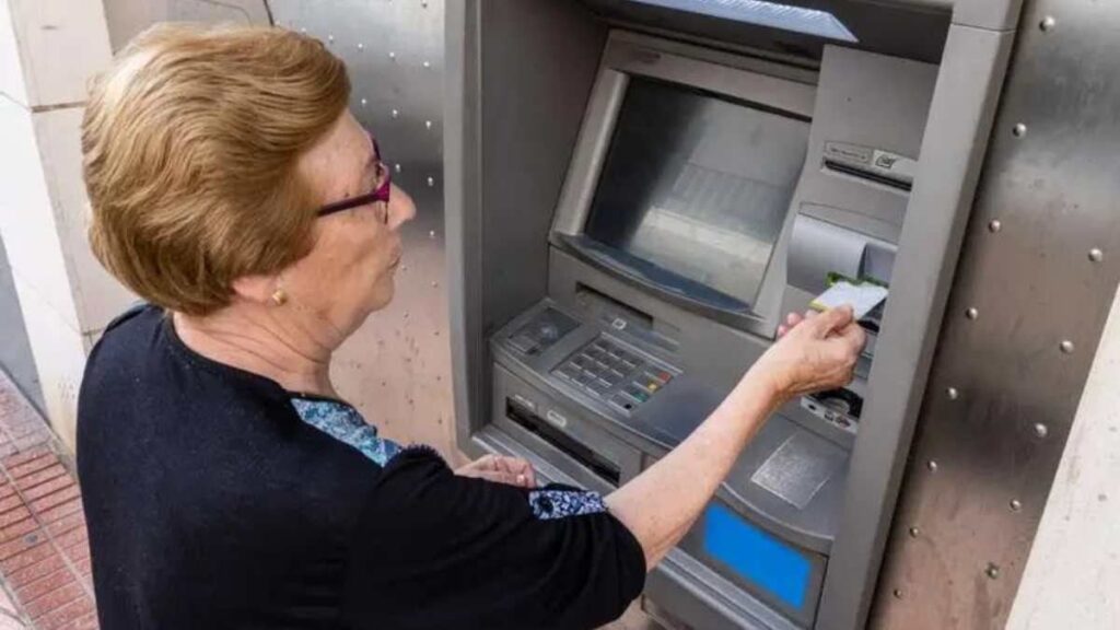 When pensions are collected in March 2026: date in Caixabank, Santander, ING, BBVA and other banks