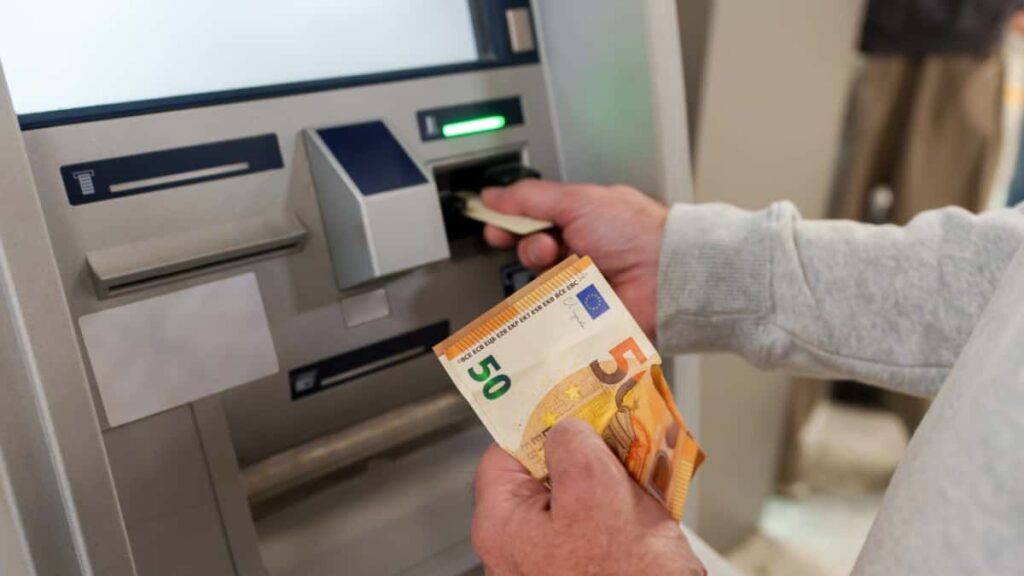 When unemployment is collected in March 2026: the dates for CaixaBank, ING, Santander, BBVA and the rest of the banks