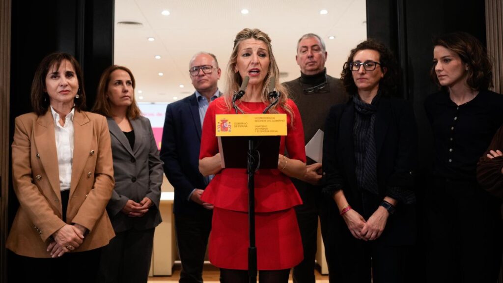 Yolanda Díaz will monitor with unions and employers the impact of the conflict in Iran and does not rule out new labor measures