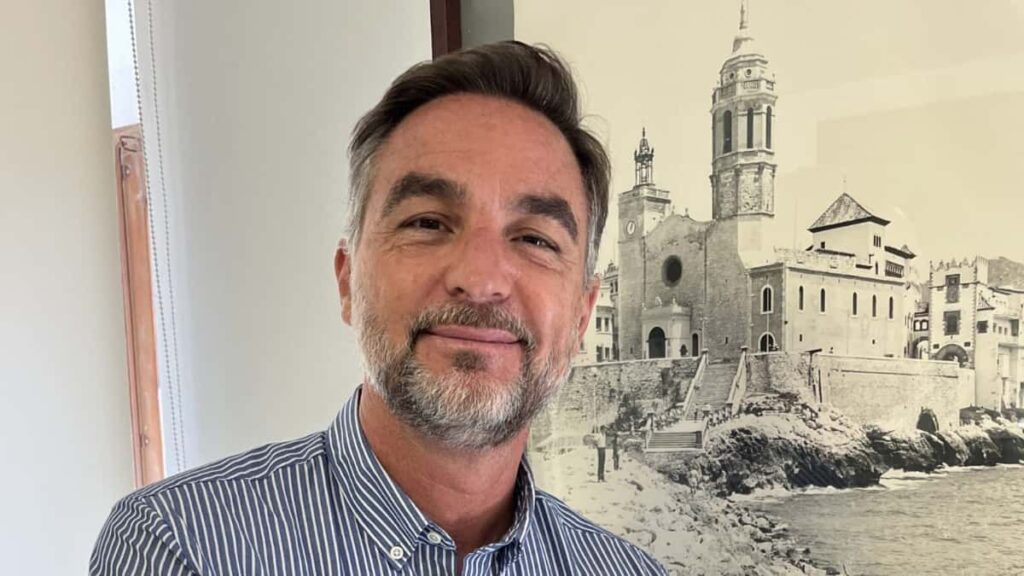 Xavi Abat, lawyer: "They sell vapers to minors as if they were jelly beans and they should be fined tens of thousands of euros that no one applies to them"