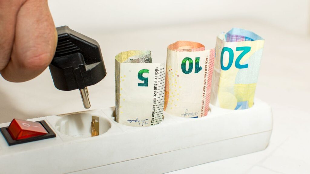 The price of electricity this Wednesday, April 22, 2026: these are the cheapest and most expensive hours