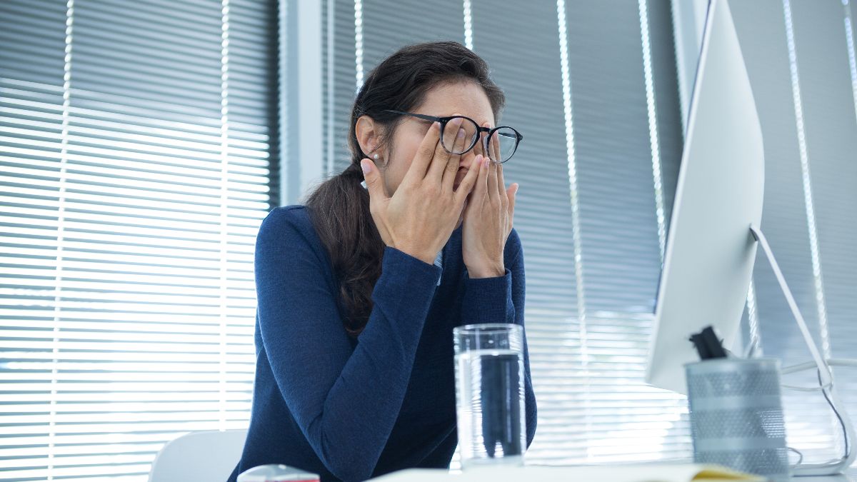 A 37-year-old self-employed woman receives an absolute permanent disability pension of 2,773 euros due to physical and mental exhaustion
