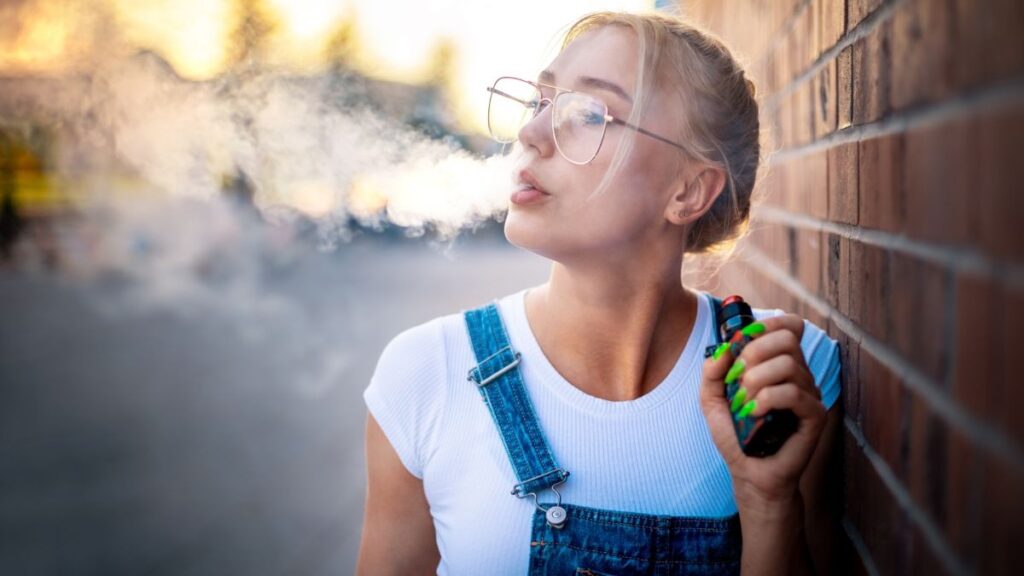 A cardiologist relates vaping to a rare disease and a renowned oncologist responds: “where are the sick vapers?”