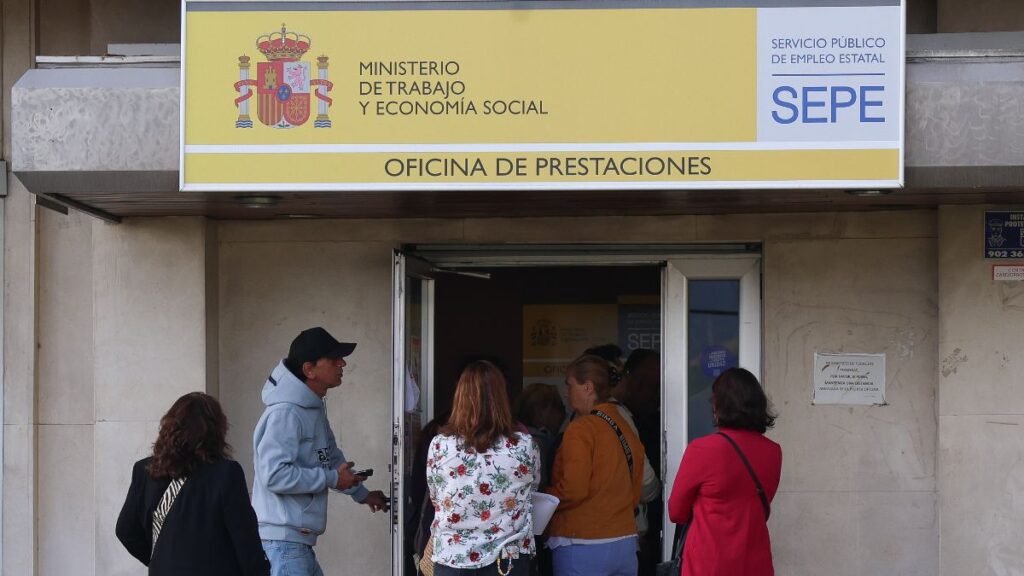A man must return more than 27,000 euros to the SEPE for collecting unemployment and subsidy while working in Norway without communicating it