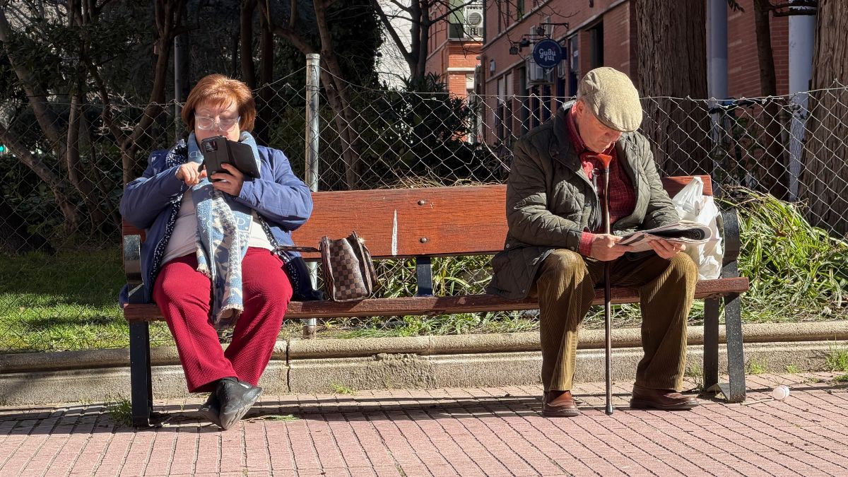 A report warns that the Social Security pension system cannot hold up and uses Sweden as an example
