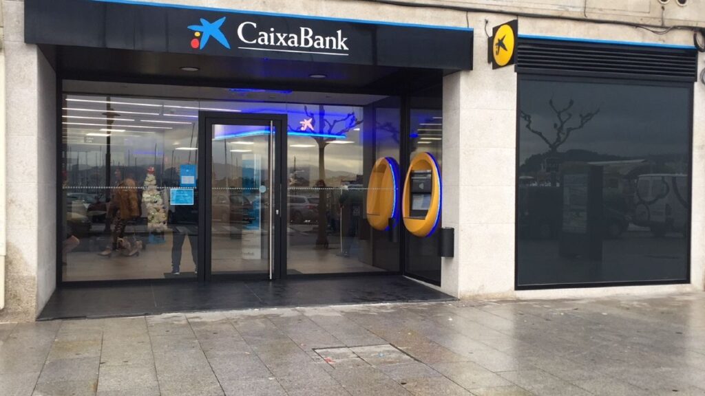 CaixaBank gives away a PlayStation 5 valued at 499 euros for meeting this requirement