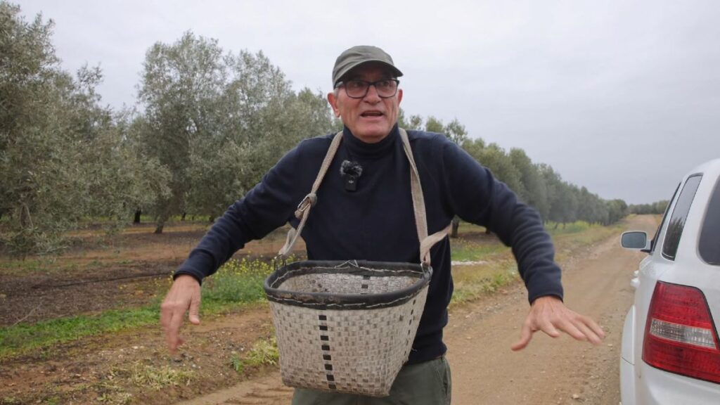 Diego Cañamero, 69 years old, retired politician: “I collect 798 euros in pension and I have to look for olives to live”