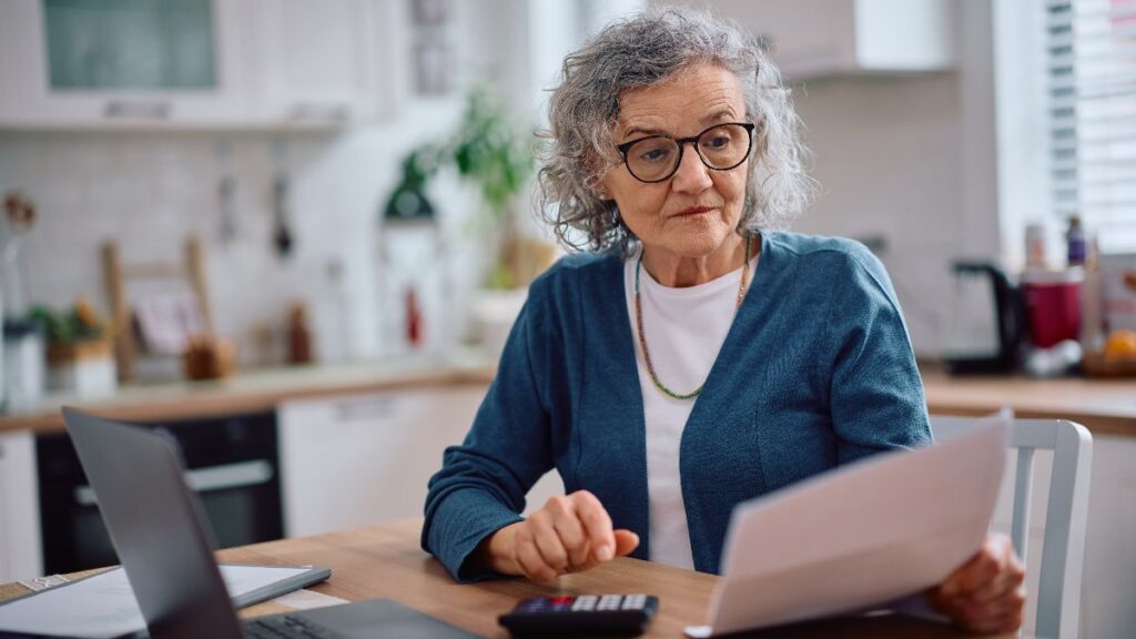 How many years of contributions do you have to have to retire in 2026 and how many to collect 100% of the pension?