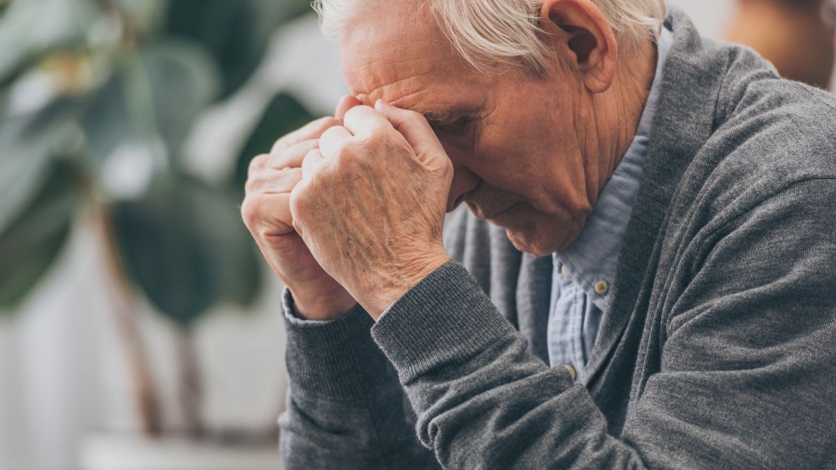 Jean retired with 43 years working in a bank: “I collect 2,500 euros a month in pension but after paying bills I have 700 euros left to live on, I can't help my children"