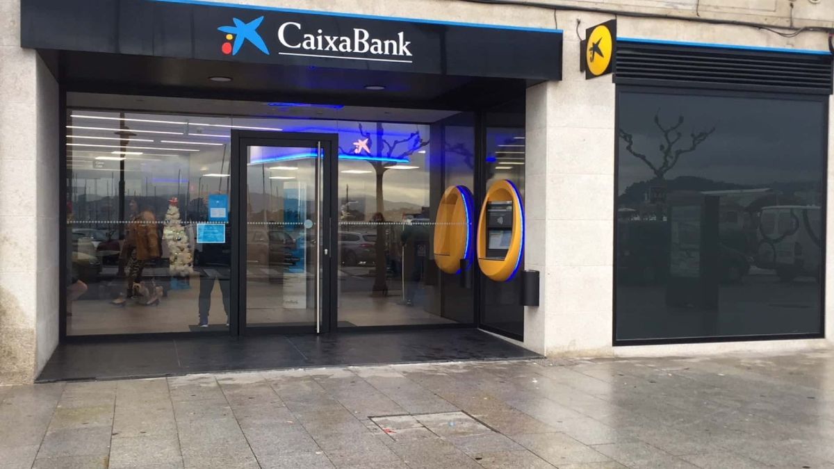 The Supreme Court strikes down three abusive clauses of CaixaBank and forces the bank to return charges for non-payment to two mortgage holders