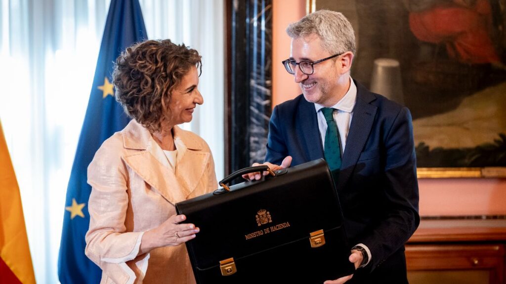 The Treasury clarifies that renting rooms also allows the reduction in income to be applied if these requirements are met