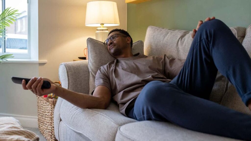 Workers have the right to be paid on Saturday and Sunday in their severance pay if they leave the company on a Friday, even if the payroll is monthly.