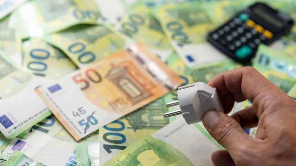 The price of electricity on Friday, May 1, plummets and up to 7 strips have negative prices