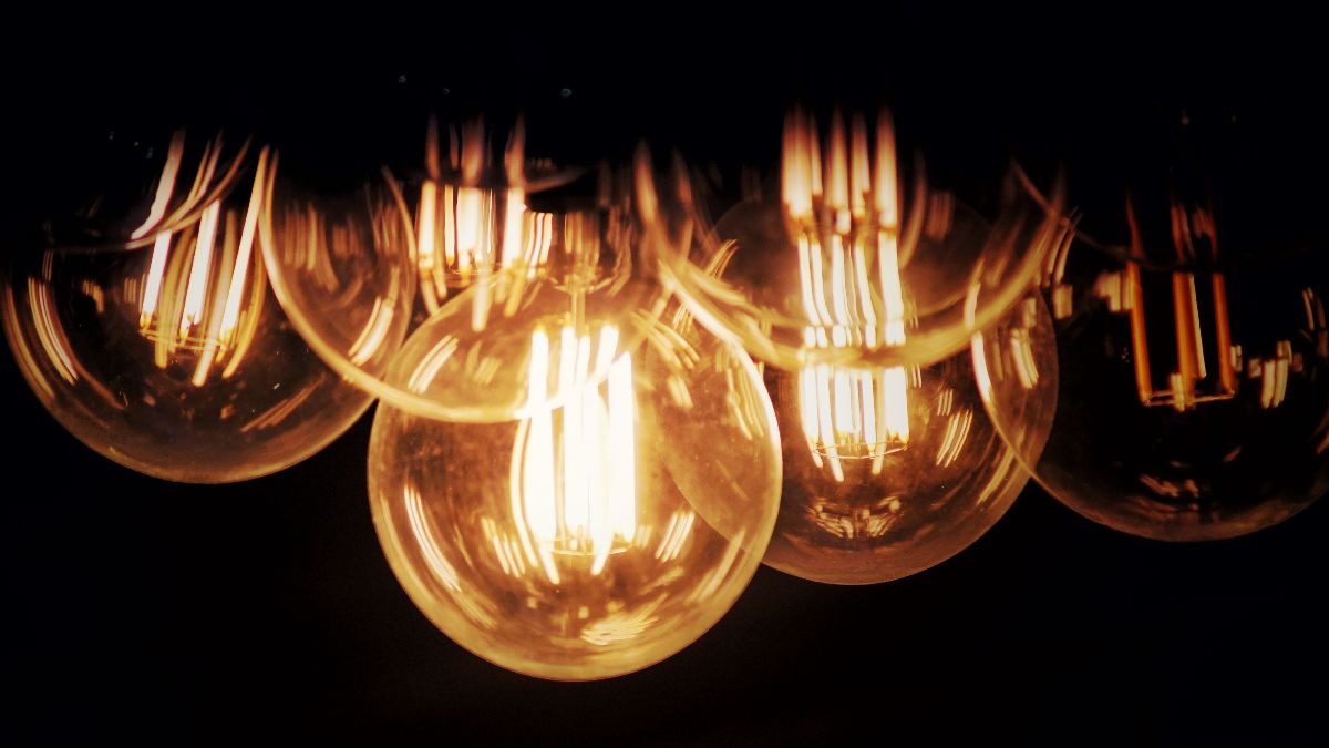 The price of electricity today Saturday, May 2, 2026 at the PVPC: the cheapest and most expensive hours