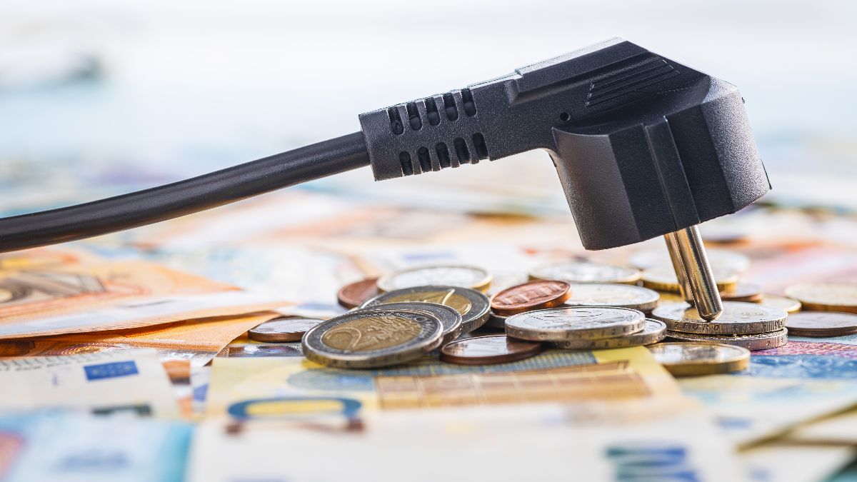 The price of electricity this Monday, May 4, rises but there will be 5 sections below the euro