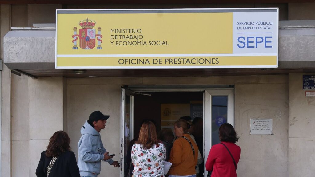 He receives permanent disability, the SEPE gives him a subsidy for those over 52 years of age, but then forces him to return 11,740.10 euros and the Supreme Court annuls it
