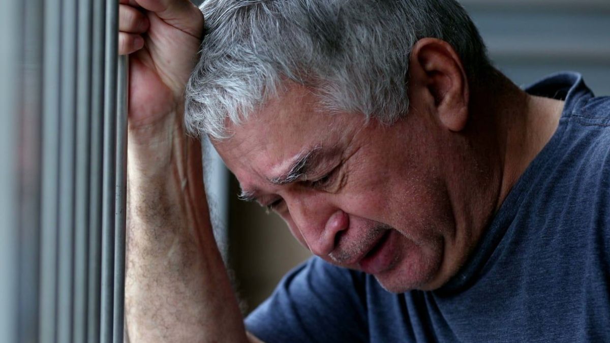 The Supreme Court withdraws the non-contributory pension from a 75-year-old retiree who moved with his sister: he will have to return almost 12,000 euros
