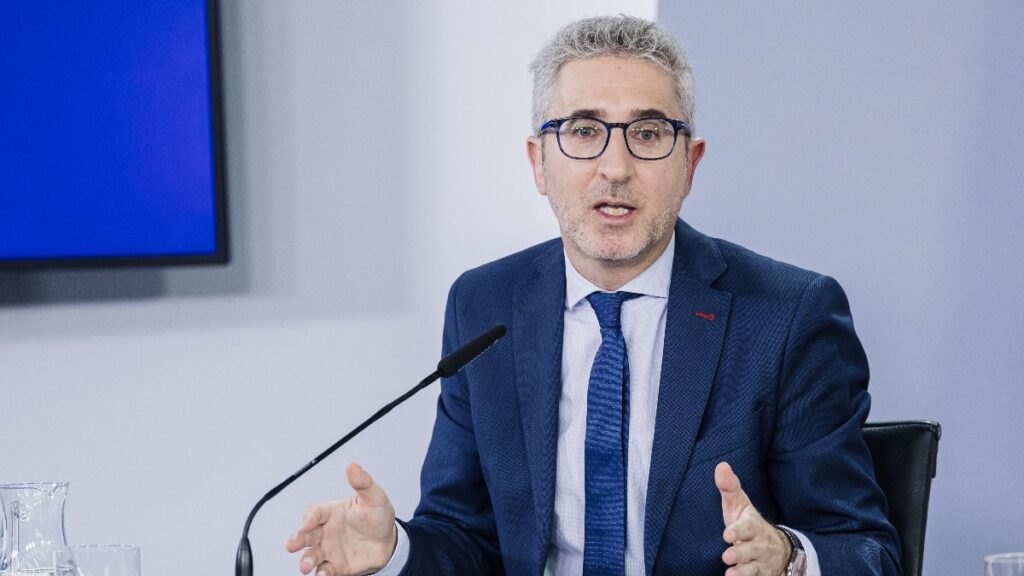 Treasury defends using European funds to pay pensions despite the warning from Brussels