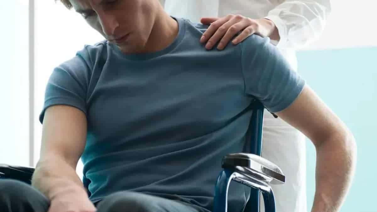 Workers who receive a disability due to a common illness will not be able to change it to a work-related accident even if their company is later fined for not performing medical examinations.