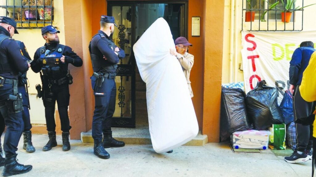 Some heiresses recover a rented apartment after the vulnerable tenant continued to occupy it with the contract expired: Justice confirms that it was not necessary for all the owners to claim the home