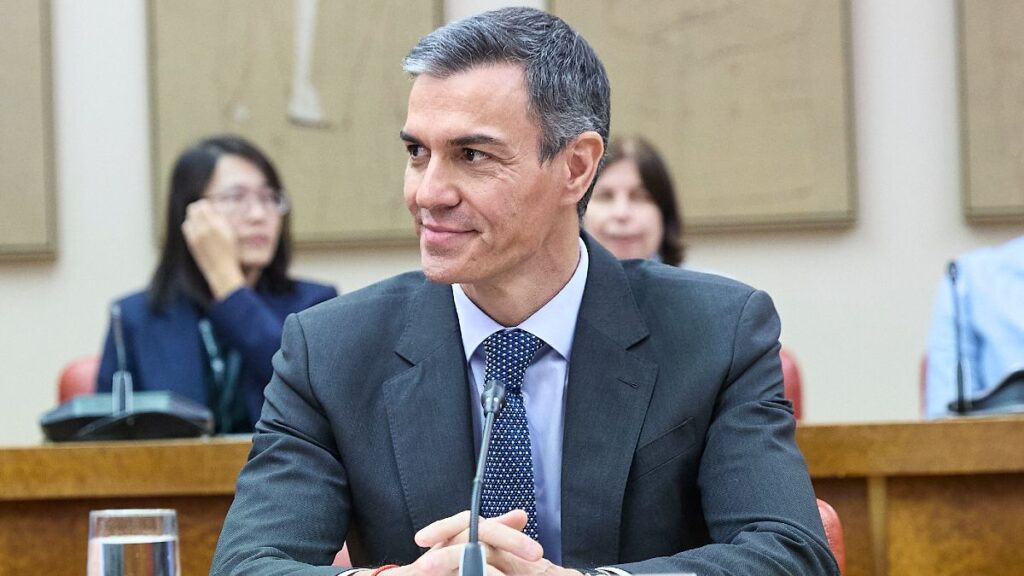 The Government will pay up to 15,000 euros to those who stand out in these sectors