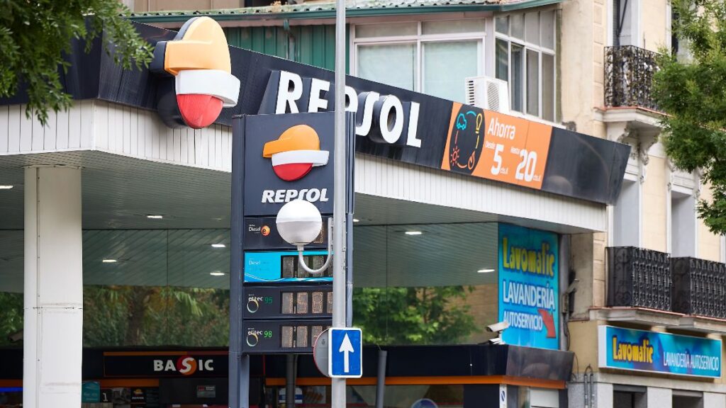 The price of gasoline rises again and diesel is below 1.7 this week: filling the tank costs less than 93 euros