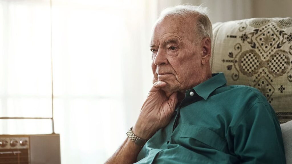 What is the retirement age for those born in 1961 and how much pension will they receive?