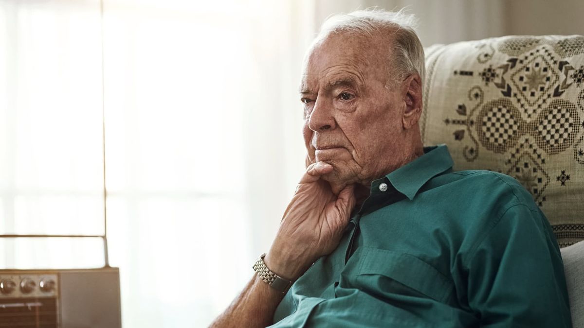 What is the retirement age for those born in 1961 and how much pension will they receive?