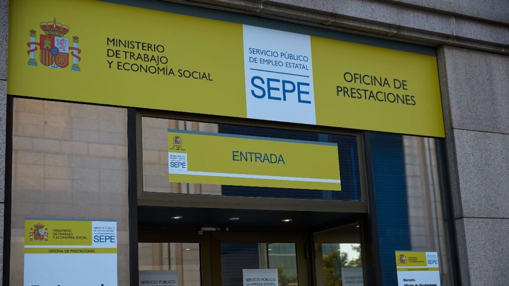 The SEPE demands 11,390 euros of unemployment capitalization without explaining the reason and ends up in court: you will not have to return anything