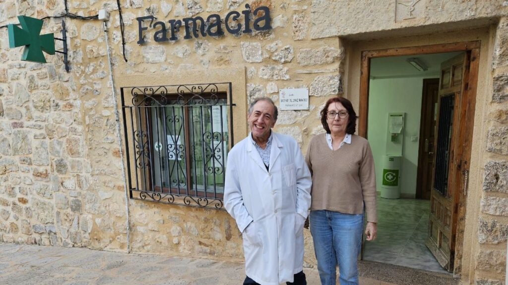 The last pharmacist in this town is retiring and they are urgently looking for a replacement: the pharmacy “is one of the ones with the highest turnover in the area”