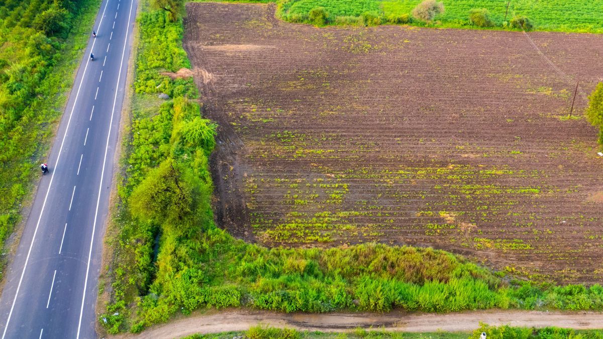 They expropriate land to build a road and classify it as rustic instead of urbanized when calculating compensation: they will have to pay them 76,304 euros for misvaluing it