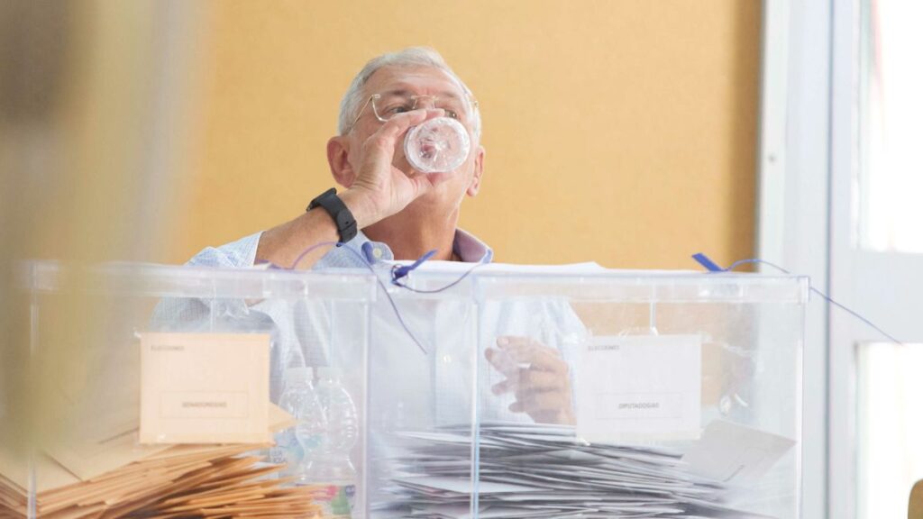 Retirees between 65 and 69 years old can resign from being members of the electoral table in the general elections of 29-N, but they only have seven days