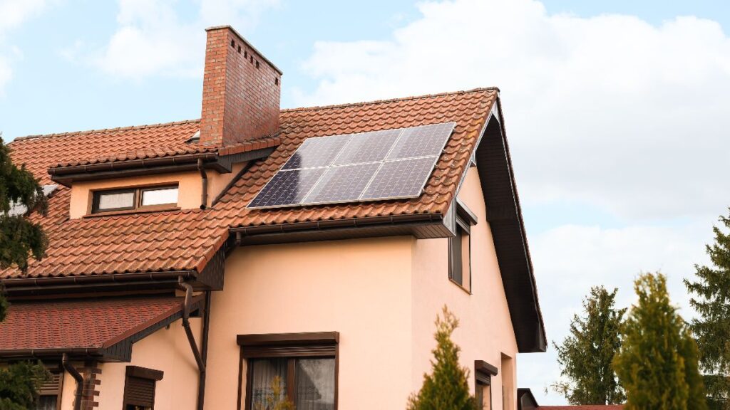 They install 28 solar panels on the roof to save energy and the City Council forces them to remove them because they damage the aesthetics of the building